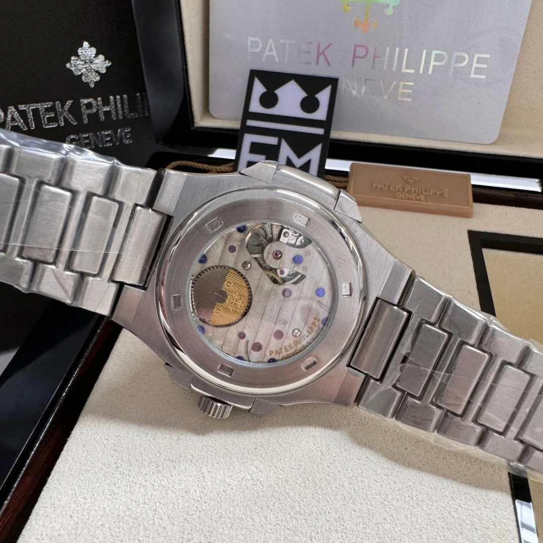 Patek Philippe Nautilus Black